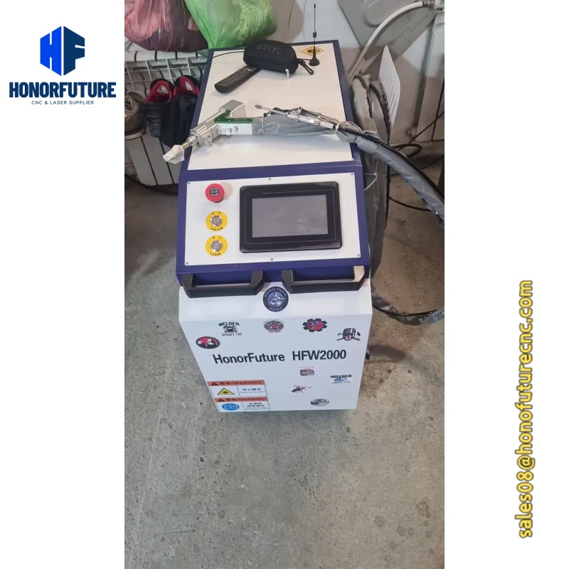 Spawarka laserowa ręczna 1500W – Industrial Laser Welder recenzja i cena